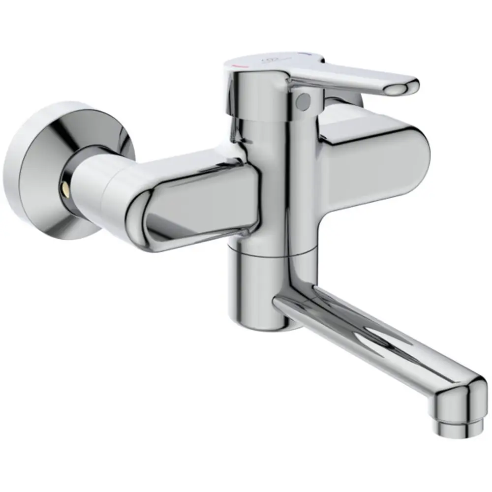 Wandarmatur aus Chrom von Ideal Standard mit einem langen Auslauf und einem Einhebelgriff zur Temperaturregulierung. Kompakte Bauweise für eine einfache Montage.